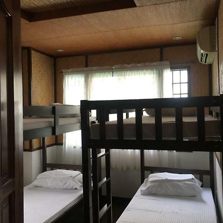 Joyful Island Hostel Мактан Екстериор снимка