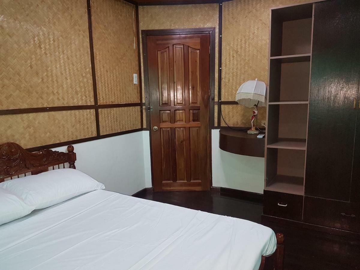 Joyful Island Hostel Мактан Екстериор снимка