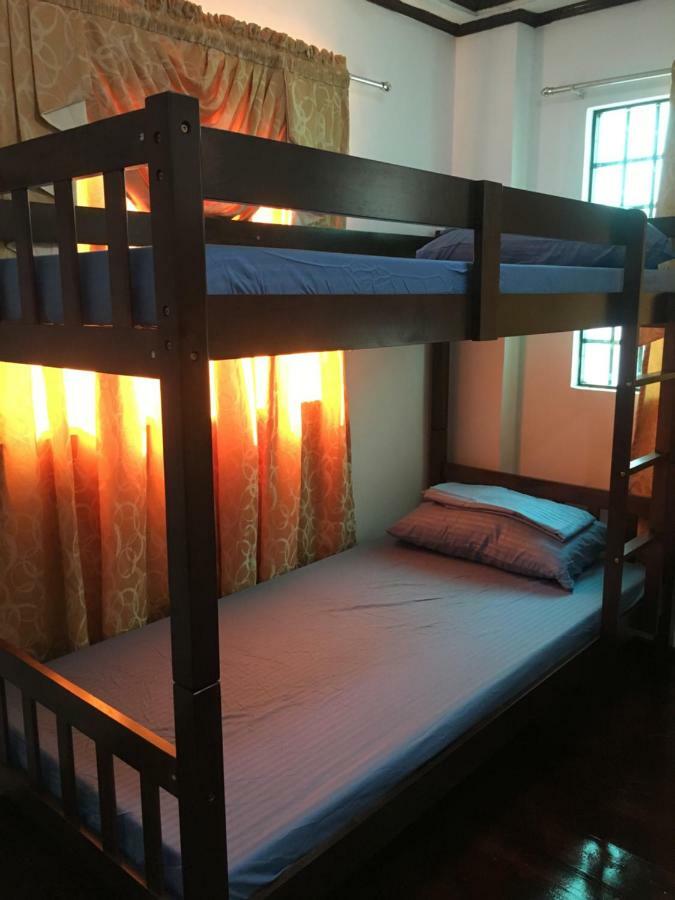 Joyful Island Hostel Мактан Екстериор снимка